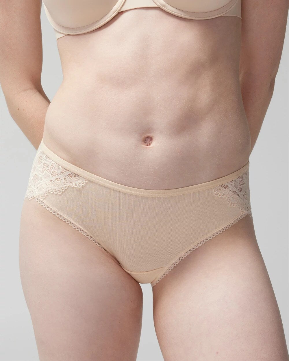 Hipster Panty with Enchanting Lace