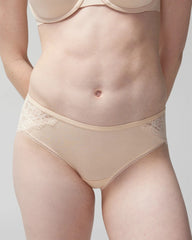 Hipster Panty with Enchanting Lace