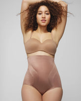 Mid-Level Shaping Vanishing Edge High-Waist Brief