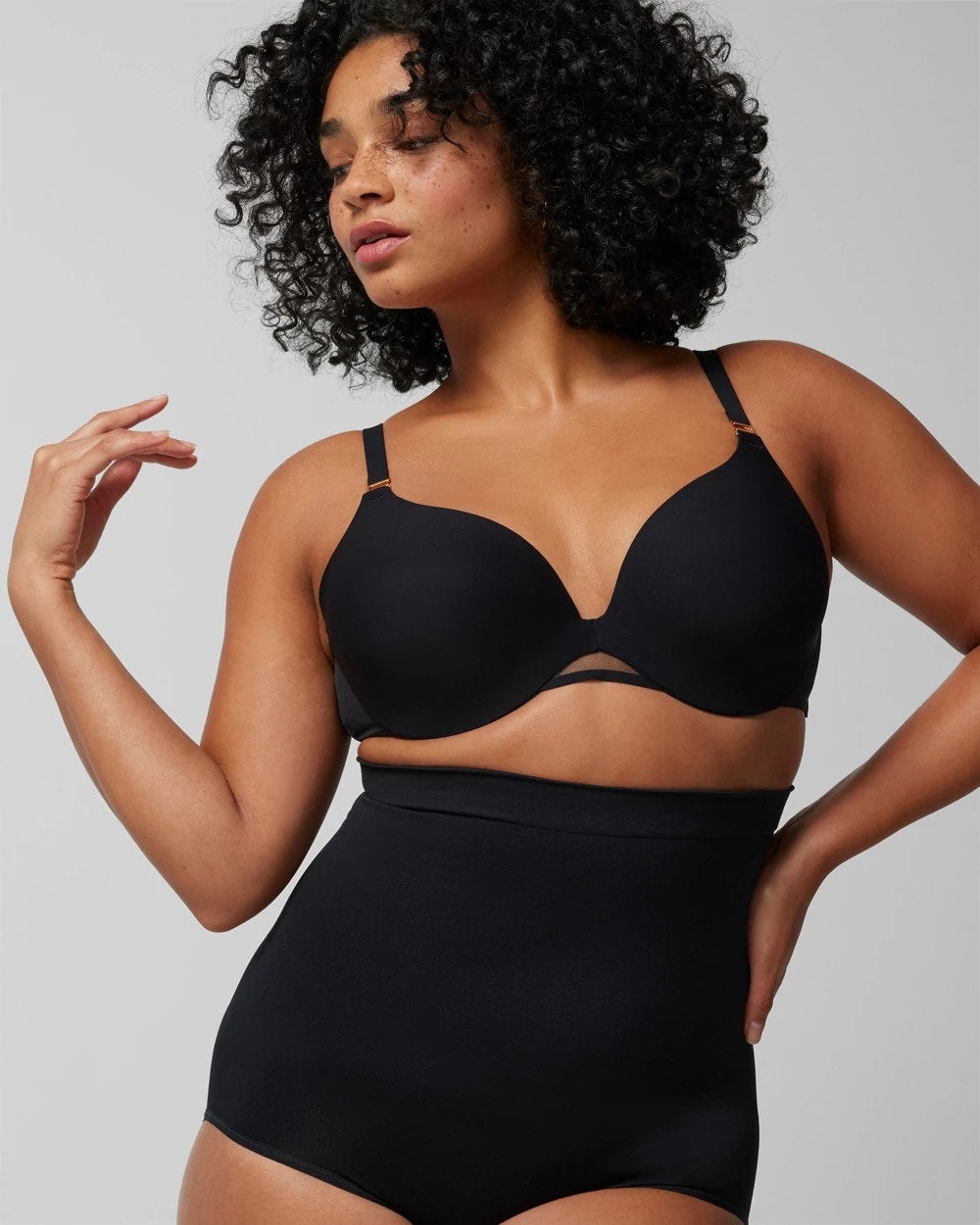 Demi Bra