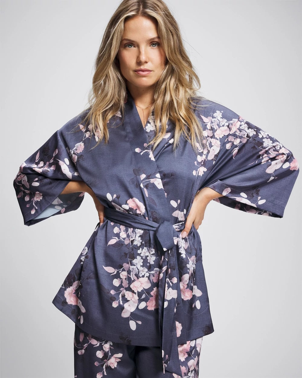 Short Robe