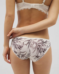 Bikini Panty with Enchanting Lace
