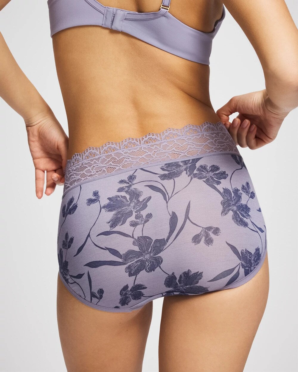 Brief Panty with Enchanting Lace
