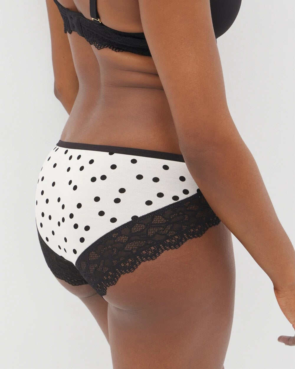 Hipster Panty with Enchanting Lace
