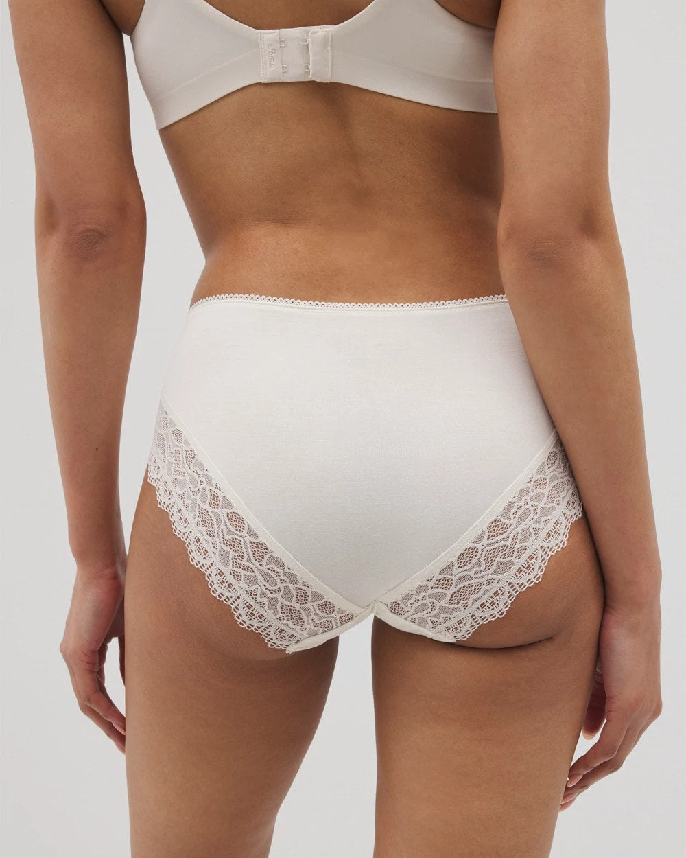 High-Leg Panty with Enchanting Lace