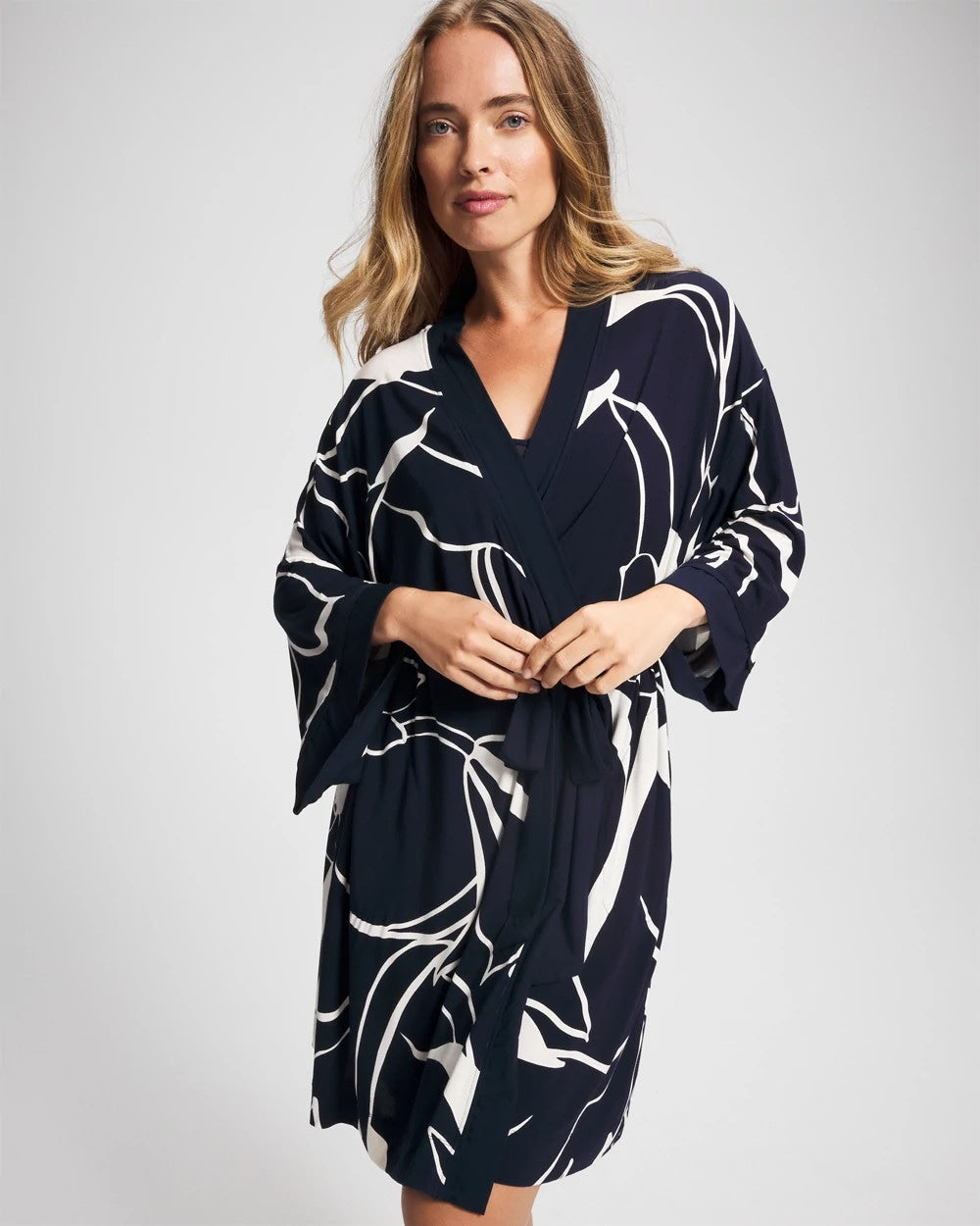 Short Robe
